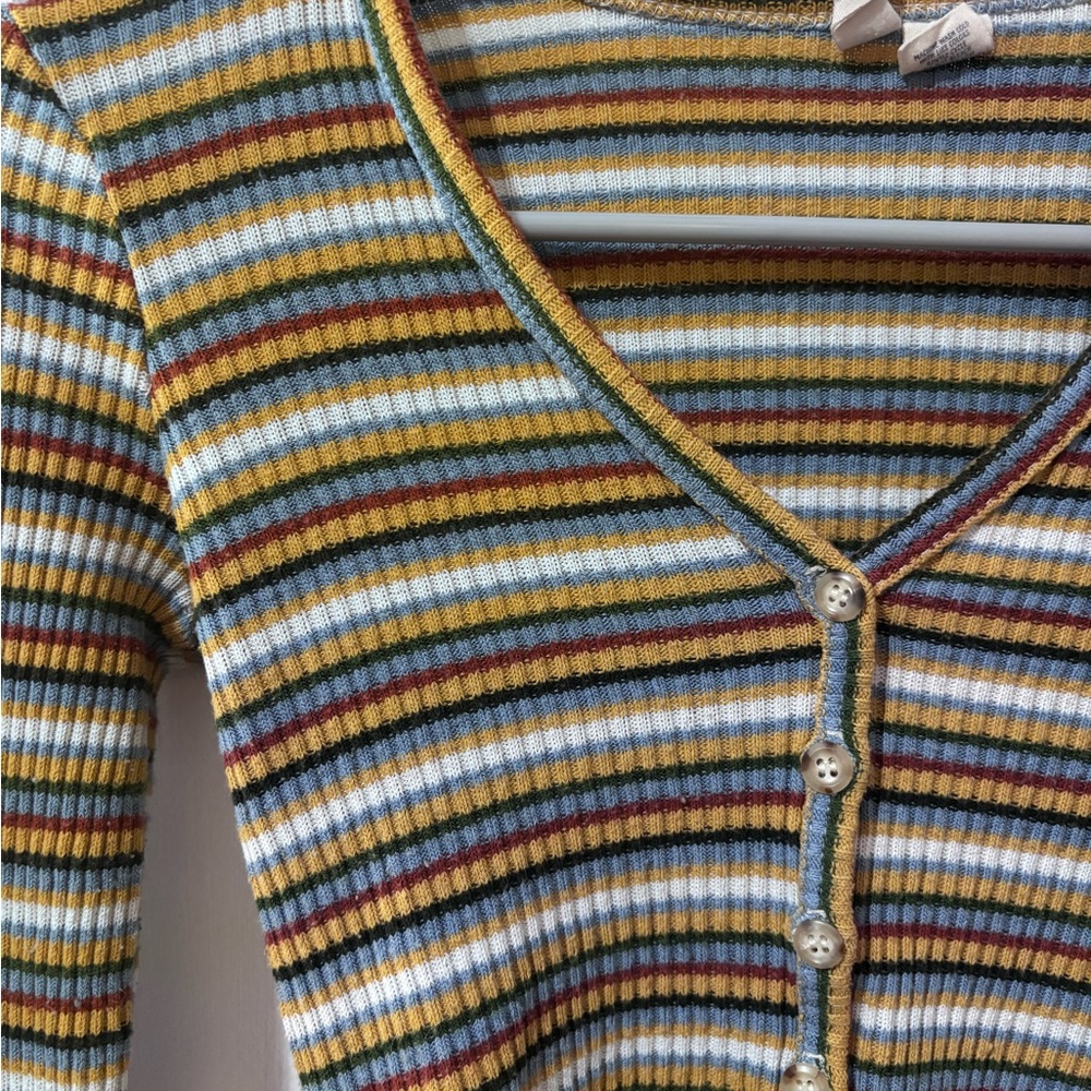 Striped Multicolor Ribbed V-Neck Button-Up Top - Picture 2 of 5